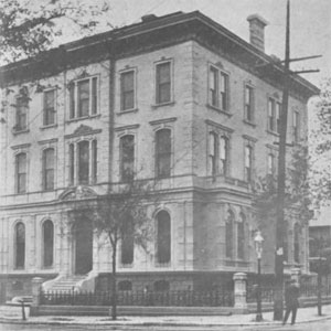 The original building for the Saint ˻ֱ University School of Law was located on the southeast corner of Leffingwell Avenue and Locust Street.